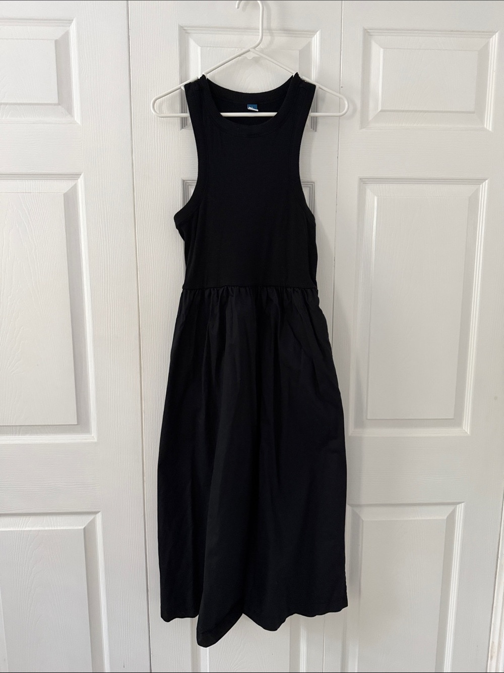 Old Navy Black Sleeveless Midi Dress